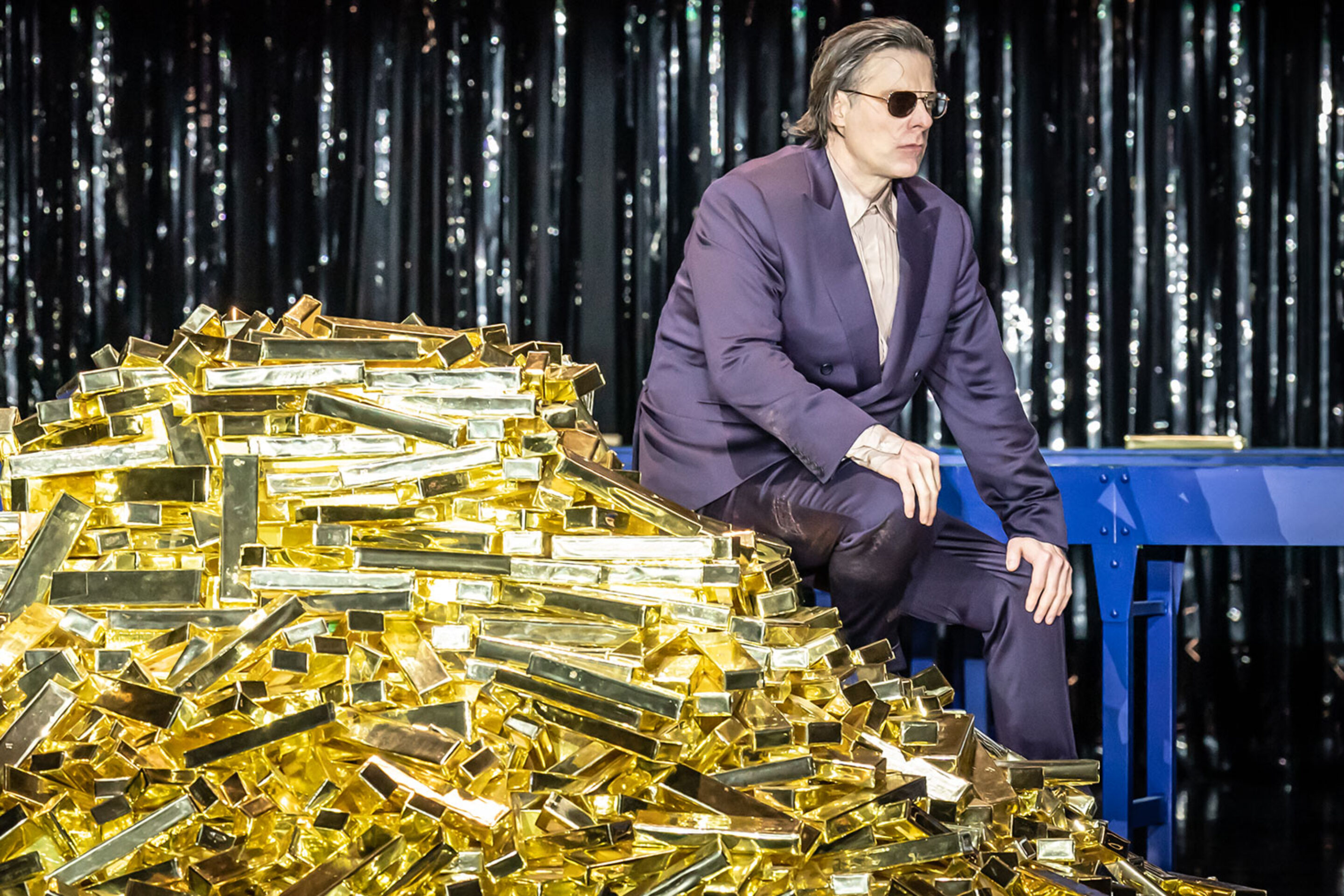 ENO The Rhinegold 2223 John Relyea © Marc Brenner