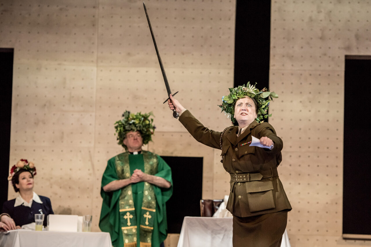 Carolyn Dobbin, Eddie Wade, Emma Bell, ENO’s Albert Herring 2025 © Genevieve Girling