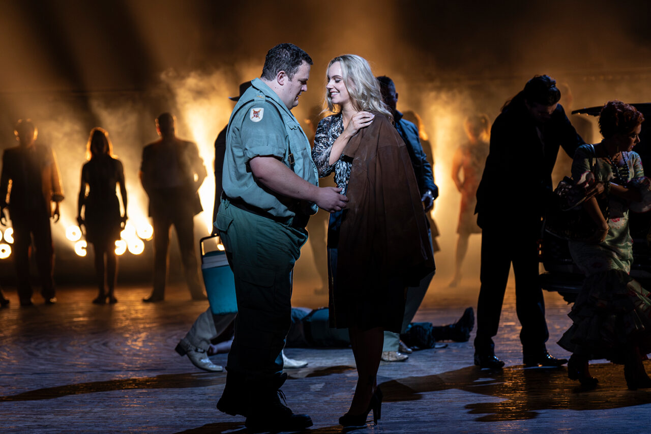 John Findon, Niamh O'Sullivan, ENO’s Carmen 2025 © Ellie Kurttz