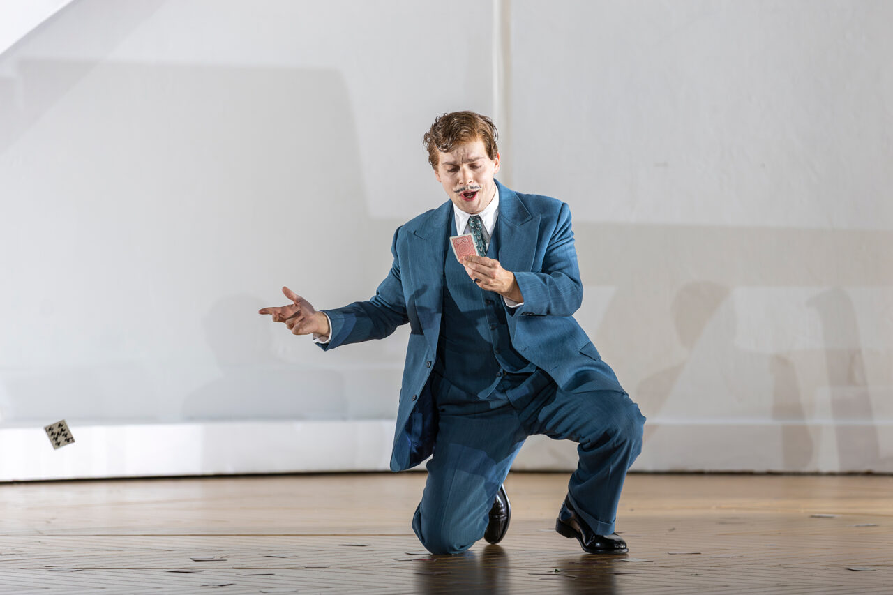 Hugh Cutting ENO’s Partenope 2025 © Lloyd Winters